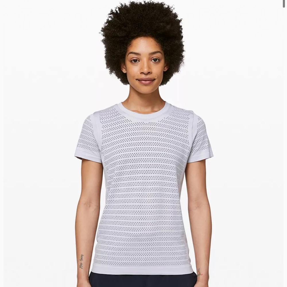 Lululemon GREY Short sleeve shirt